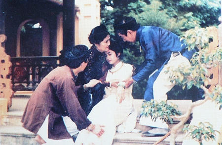 Câu chuyện tình đầy bi kịch giữa anh học trò nghèo với cô tiểu thư nhà giàu đã lấy đi không ít nước mắt của khán giả.