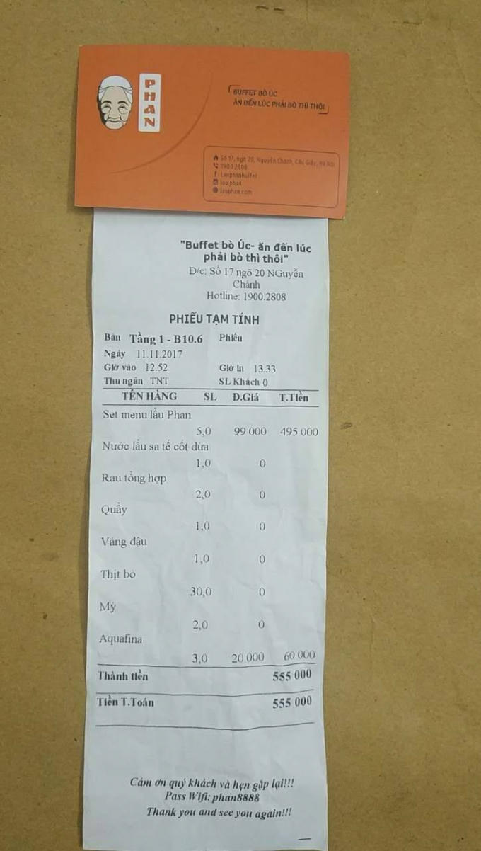 Thời gian nhận khách và in hóa đơn chỉ hơn 30 phút. Khách hàng cho biết không được báo trước về thời gian ngừng phục vụ.