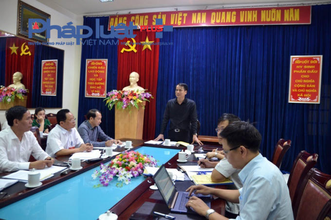 Thứ trưởng làm việc với Ban Chỉ đạo thi tỉnh Hà Giang. (ảnh: Giào Họ)