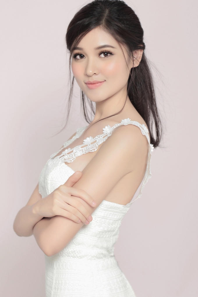 Tận dụng phong cách này, vẻ đẹp của cô ngày càng được nâng tầm và hoàn thiện hơn so với thời điểm đăng quang.