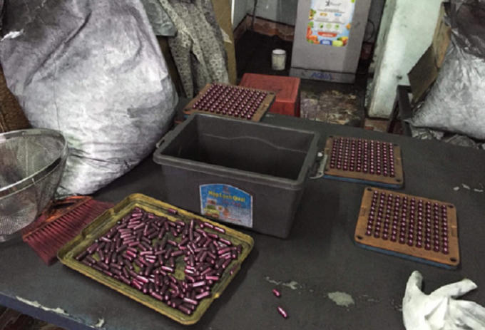 Thuốc trị ung thư từ than tre bị lực lượng chức năng phát hiện.