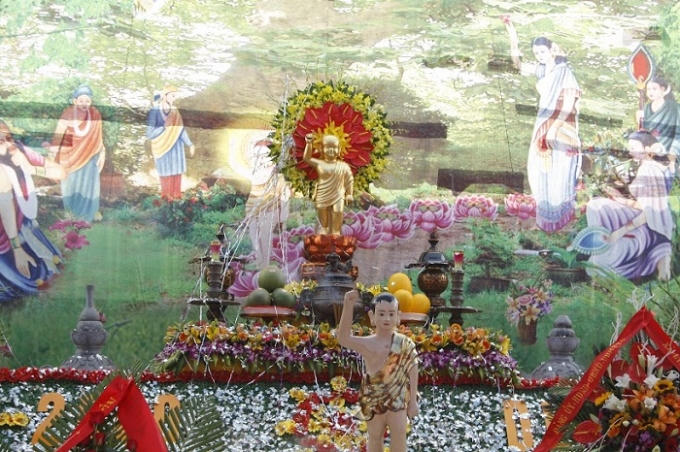 Chương trình đại lễ Phật Đản tại chùa Thụy Ứng được nhà chùa phối hợp với Thành hội Phật giáo Hà Nội tổ chức.