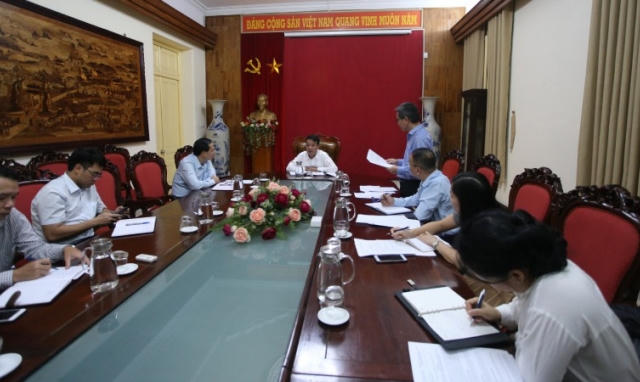 Tặng 2.500 thẻ bảo hiểm y tế cho đồng bào lũ lụt miền Trung