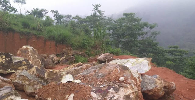 Phú Thọ: Đá “tặc” lộng hành tại huyện Tân Sơn