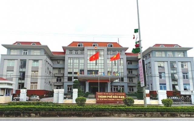 Cần truy trách nhiệm của lãnh đạo Thành phố Bắc Kạn khi làm ngơ cho công trình