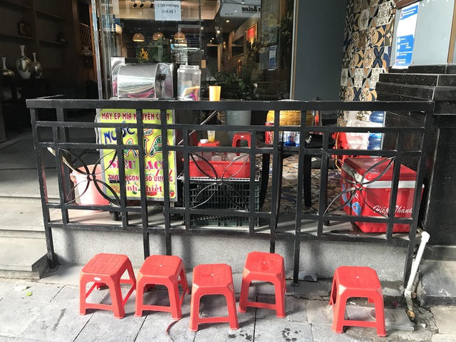 Trong lúc chờ đợi