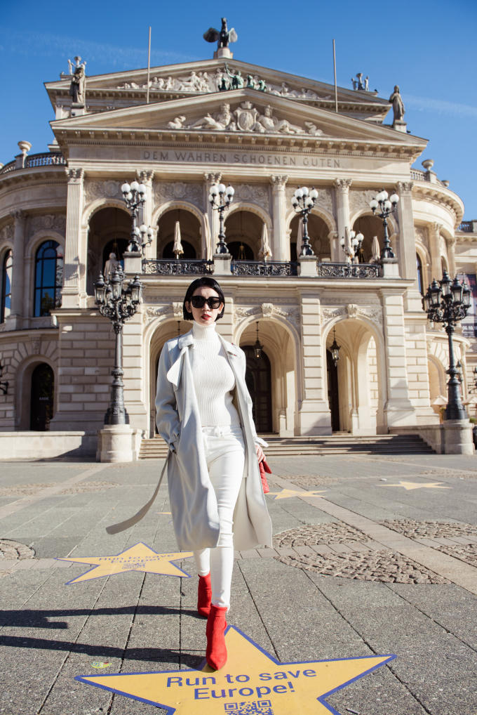 Xu&acirc;n Lan h&oacute;a qu&yacute; c&ocirc; sang chảnh giữa trời &Acirc;u