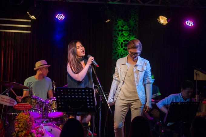 Đ&agrave;m Vĩnh Hưng tuy&ecirc;n bố kh&ocirc;ng lấy c&aacute;t s&ecirc; trong liveshow tiếp theo của Vicky Nhung