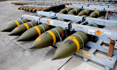 Các quả bom dự trữ tại căn cứ Andersen. Ảnh minh họa: USAF.