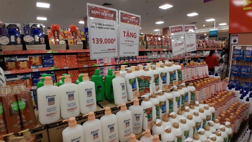 Trong những ngày thường, những sản phẩm sữa tắm này có giá niêm yết là hơn 185.000 đồng. Trong dịp nghỉ lễ, những chai sữa tắm này giảm còn 139.000 đồng.