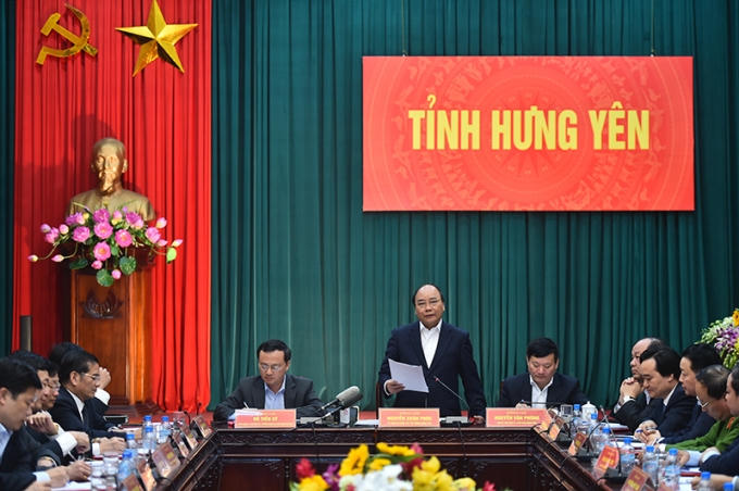 Tại buổi làm việc, Thủ tướng yêu cầu: “Tôi giao cho các đồng chí phấn đấu có khoảng 16.000 doanh nghiệp vào năm 2020, tăng gấp đôi với với hiện nay”. (Ảnh: VPCP)