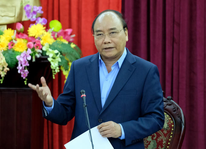 Thủ tướng Nguyễn Xu&acirc;n Ph&uacute;c l&agrave;m việc với l&atilde;nh đạo chủ chốt tỉnh Bắc Kạn
