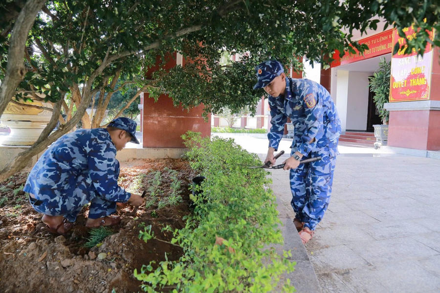 Bộ Tư lệnh Vùng Cảnh sát biển 4 tổ chức tổng dọn vệ sinh doanh trại