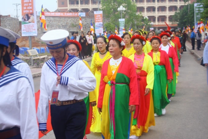 Quảng Ninh: H&agrave;ng vạn người tham gia Đại lễ cầu si&ecirc;u c&aacute;c nạn nh&acirc;n tử vong v&igrave; tai nạn giao th&ocirc;ng