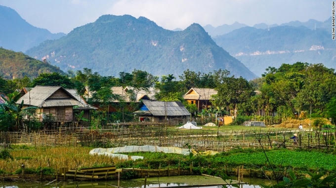 Làng quê yên bình ở Mai Châu - Ảnh: CNN.