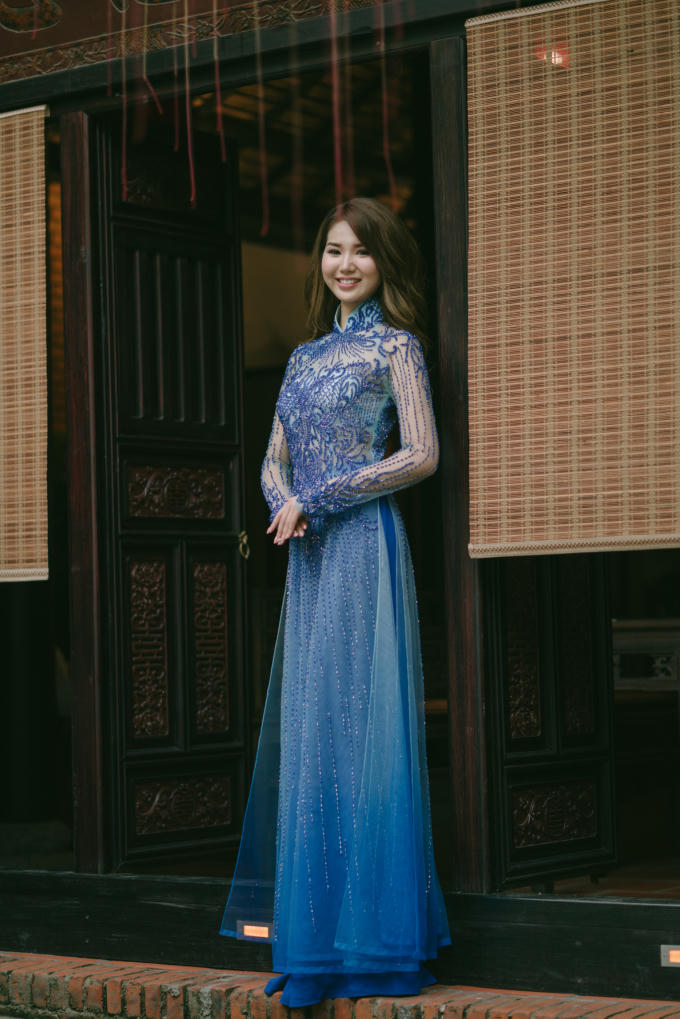 Miss Grand Nhật Bản gây bất ngờ khi xuất hiện trong tà áo dài Việt Nam
