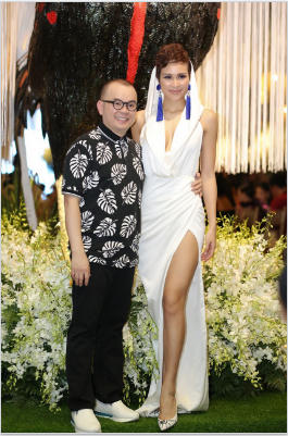 Phương Mai n&oacute;ng bỏng dự tiệc Tuần lễ Thời trang quốc tế Việt Nam