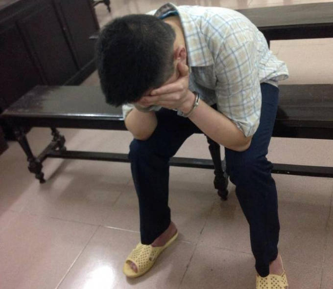 Thi trước vành móng ngựa trong phiên tòa.