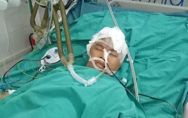 Chị Hương đang cấp cứu trong tình trạng hôn mê sâu