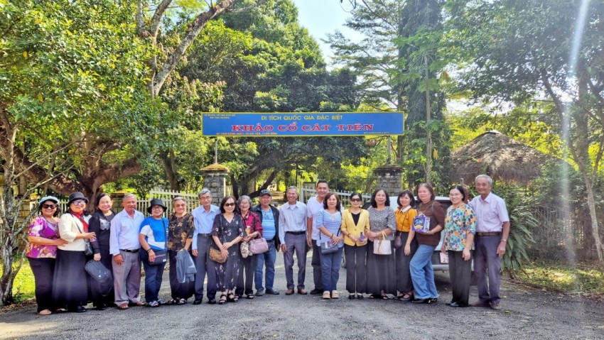 Đoàn công tác Hội Cựu Giáo chức Cơ quan Bộ Giáo dục và Đào tạo tại TP.HCM.