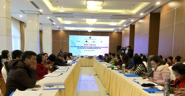 Quan cảnh hội thảo.