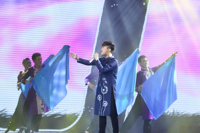 The Voice Kids: Vũ C&aacute;t Tường &ldquo;cạn lời&rdquo; khi học tr&ograve; biến hit &ldquo;C&ocirc; g&aacute;i ng&agrave;y h&ocirc;m qua&rdquo; th&agrave;nh cải lương