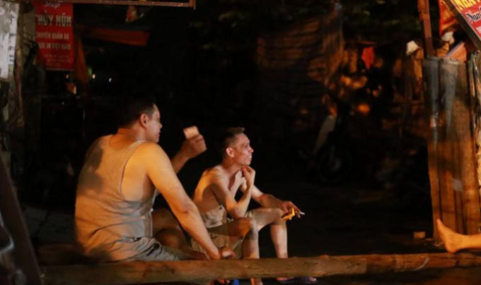 Nhiều người dân mất ngủ vì nóng đỉnh điểm.