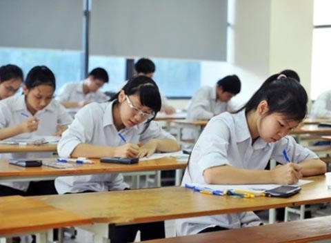 Các thí sinh trong phòng thi tốt ngiệp Trung học phổ thông. Ảnh mang tính minh họa