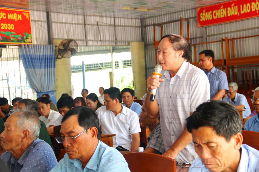 Cử tri xã Đá Bạc kiến nghị quan tâm phát triển nông nghiệp, ổn định giá phân bón, bảo đảm đầu vào – đầu ra cho sản phẩm; đồng thời đề nghị các ứng cử viên ĐBQH và HĐND tỉnh thực hiện đúng chương trình hành động đã cam kết.