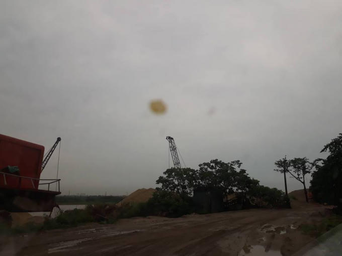 Phần diện tích sử dụng ngoài diện tích được thuê của công ty CPTM Nam Thăng Long.