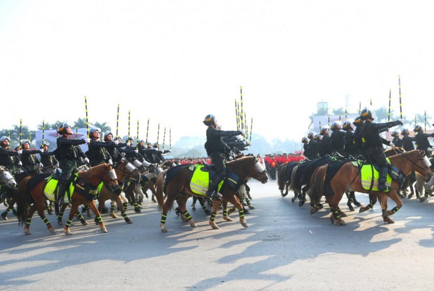 Trong buổi lễ sáng nay, hơn 1.000 cán bộ, chiến sĩ thuộc các lực lượng Bộ Công an, Công an TP Hà Nội đã duyệt đội ngũ trước sự chứng kiến của Thường trực Ban Bí thư Trần Cẩm Tú và lãnh đạo Bộ Công an, UBND TP Hà Nội, Công an TP Hà Nội...
																							
																						
																					
																					
																				
																			
																		
																		
																	
																
															
															
														
													
												
												
											
										
									
									
								
							
						
						
					
				
			
			
						
							
								
									
								
								
									
									
										
											
												
											
											
												
												
													
														
															
														
														
															
															
																
																	
																		
																	
																	
																		
																		
																			
																				
																					
																				
																				
																					
																					
																						
																							
																								
																							
																							
																								Trong buổi lễ sáng nay, hơn 1.000 cán bộ, chiến sĩ thuộc các lực lượng Bộ Công an, Công an TP Hà Nội đã duyệt đội ngũ trước sự chứng kiến của Thường trực Ban Bí thư Trần Cẩm Tú và lãnh đạo Bộ Công an, UBND TP Hà Nội, Công an TP Hà Nội...
																							
																						
																					
																					
																				
																			
																		
																		
																	
																
															
															
														
													
												
												
											
										
									
									
								
							
						
						
									
										
											
												
											
											
												
												
													
														
															
														
														
															
															
																
																	
																		
																	
																	
																		
																		
																			
																				
																					
																				
																				
																					
																					
																						
																							
																								
																							
																							
																								Trong buổi lễ sáng nay, hơn 1.000 cán bộ, chiến sĩ thuộc các lực lượng Bộ Công an, Công an TP Hà Nội đã duyệt đội ngũ trước sự chứng kiến của Thường trực Ban Bí thư Trần Cẩm Tú và lãnh đạo Bộ Công an, UBND TP Hà Nội, Công an TP Hà Nội...
																							
																						
																					
																					
																				
																			
																		
																		
																	
																
															
															
														
													
												
												
											
										
									
									
												
													
														
															
														
														
															
															
																
																	
																		
																	
																	
																		
																		
																			
																				
																					
																				
																				
																					
																					
																						
																							
																								
																							
																							
																								Trong buổi lễ sáng nay, hơn 1.000 cán bộ, chiến sĩ thuộc các lực lượng Bộ Công an, Công an TP Hà Nội đã duyệt đội ngũ trước sự chứng kiến của Thường trực Ban Bí thư Trần Cẩm Tú và lãnh đạo Bộ Công an, UBND TP Hà Nội, Công an TP Hà Nội...
																							
																						
																					
																					
																				
																			
																		
																		
																	
																
															
															
														
													
												
												
															
																
																	
																		
																	
																	
																		
																		
																			
																				
																					
																				
																				
																					
																					
																						
																							
																								
																							
																							
																								Trong buổi lễ sáng nay, hơn 1.000 cán bộ, chiến sĩ thuộc các lực lượng Bộ Công an, Công an TP Hà Nội đã duyệt đội ngũ trước sự chứng kiến của Thường trực Ban Bí thư Trần Cẩm Tú và lãnh đạo Bộ Công an, UBND TP Hà Nội, Công an TP Hà Nội...
																							
																						
																					
																					
																				
																			
																		
																		
																	
																
															
															
																		
																			
																				
																					
																				
																				
																					
																					
																						
																							
																								
																							
																							
																								Trong buổi lễ sáng nay, hơn 1.000 cán bộ, chiến sĩ thuộc các lực lượng Bộ Công an, Công an TP Hà Nội đã duyệt đội ngũ trước sự chứng kiến của Thường trực Ban Bí thư Trần Cẩm Tú và lãnh đạo Bộ Công an, UBND TP Hà Nội, Công an TP Hà Nội...
																							
																						
																					
																					
																				
																			
																		
																		
																					
																						
																							
																								
																							
																							
																								Trong buổi lễ sáng nay, hơn 1.000 cán bộ, chiến sĩ thuộc các lực lượng Bộ Công an, Công an TP Hà Nội đã duyệt đội ngũ trước sự chứng kiến của Thường trực Ban Bí thư Trần Cẩm Tú và lãnh đạo Bộ Công an, UBND TP Hà Nội, Công an TP Hà Nội...
																							
																						
																					
																					Trong buổi lễ sáng nay, hơn 1.000 cán bộ, chiến sĩ thuộc các lực lượng Bộ Công an, Công an TP Hà Nội đã duyệt đội ngũ trước sự chứng kiến của Thường trực Ban Bí thư Trần Cẩm Tú và lãnh đạo Bộ Công an, UBND TP Hà Nội, Công an TP Hà Nội...