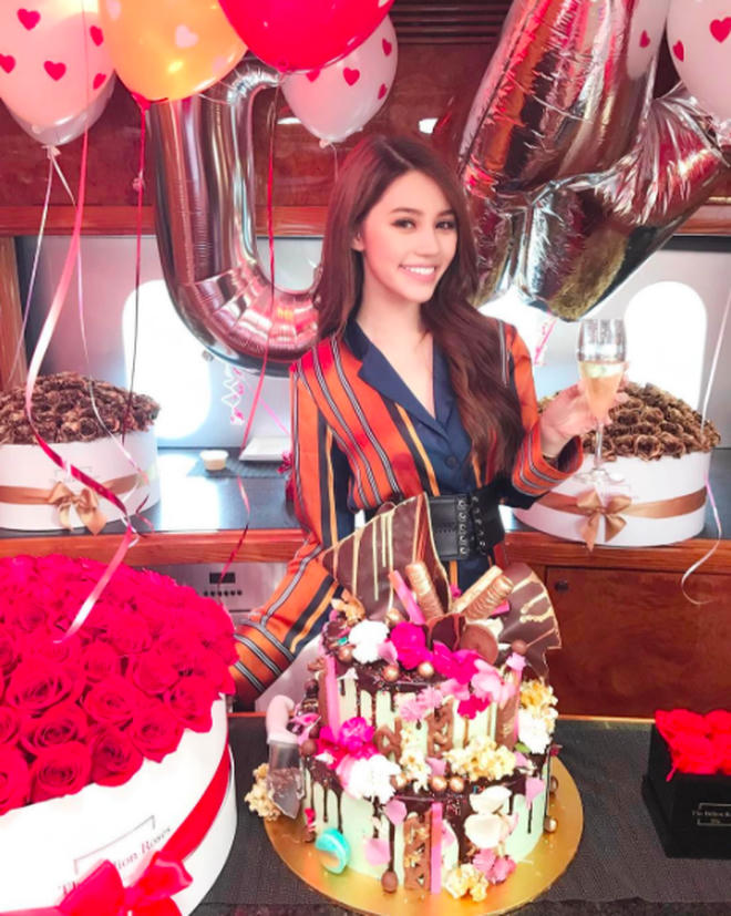 Cuộc sống sang chảnh, xa hoa của 4 cô nàng xinh đẹp trong Hội con nhà giàu Việt Nam