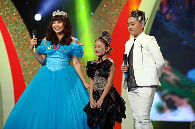 Xuất hiện cô bé 5 tuổi nhảy điệu Hawaii không thể rời mắt