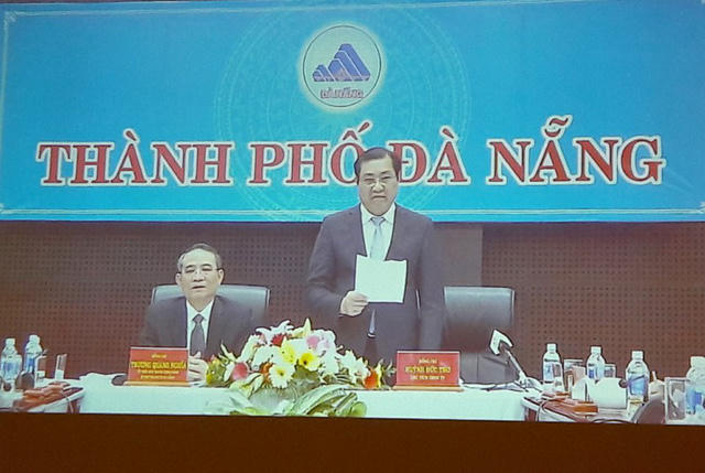 Chủ tịch Huỳnh Đức Thơ báo cáo từ điểm cầu Đà Nẵng.