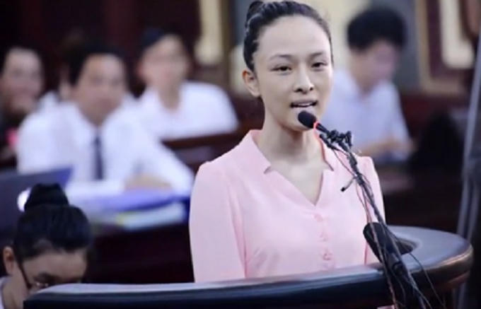 Hoa hậu Phương Nga tại tòa.