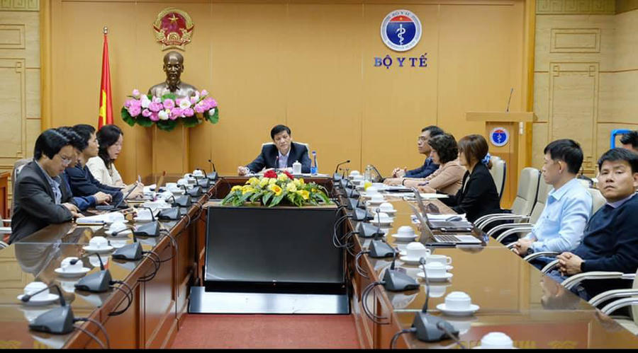 Bộ trưởng Bộ Y tế Nguyễn Thanh Long họp trực tuyến khẩn về phòng dịch Covid-19 với Sở Y tế TP.HCM.