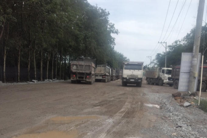 Con đường vào mỏ đá thuộc Công ty Hùng Vương