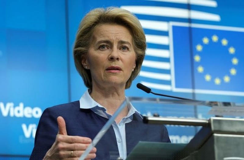 Bfa Ursula von der Leyen - Chủ tịch Ủy ban châu Âu dọa sẽ mở một vụ kiện pháp lý chống lại Berlin.