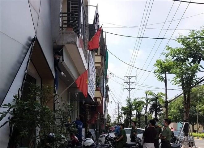 Công an TP Vĩnh Yên tiến hành kiểm tra một số cơ sở.
