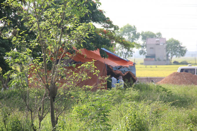 HIện trường khám nghiệm tử thi chị Đào Thị Hoa.