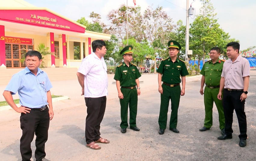 Đoàn công tác kiểm tra, khảo sát tại thực địa, thống nhất các nội dung thực hiện trong chương trình
