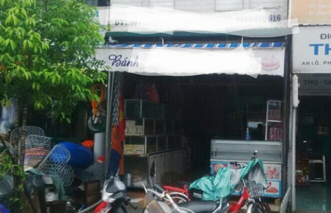 Tiệm bánh nơi bán bánh mì gây ngộ độc cho khách.