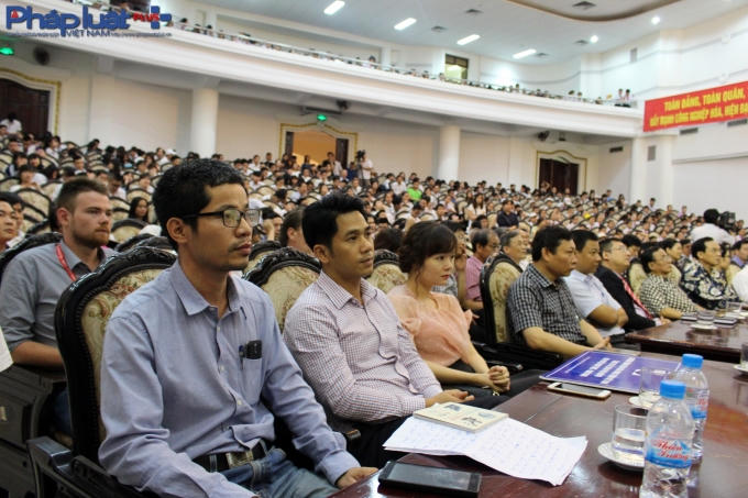 Anh Nguyễn Quang Thạch, người khởi xướng chương tr&igrave;nh &ldquo;S&aacute;ch h&oacute;a n&ocirc;ng th&ocirc;n&rdquo;.