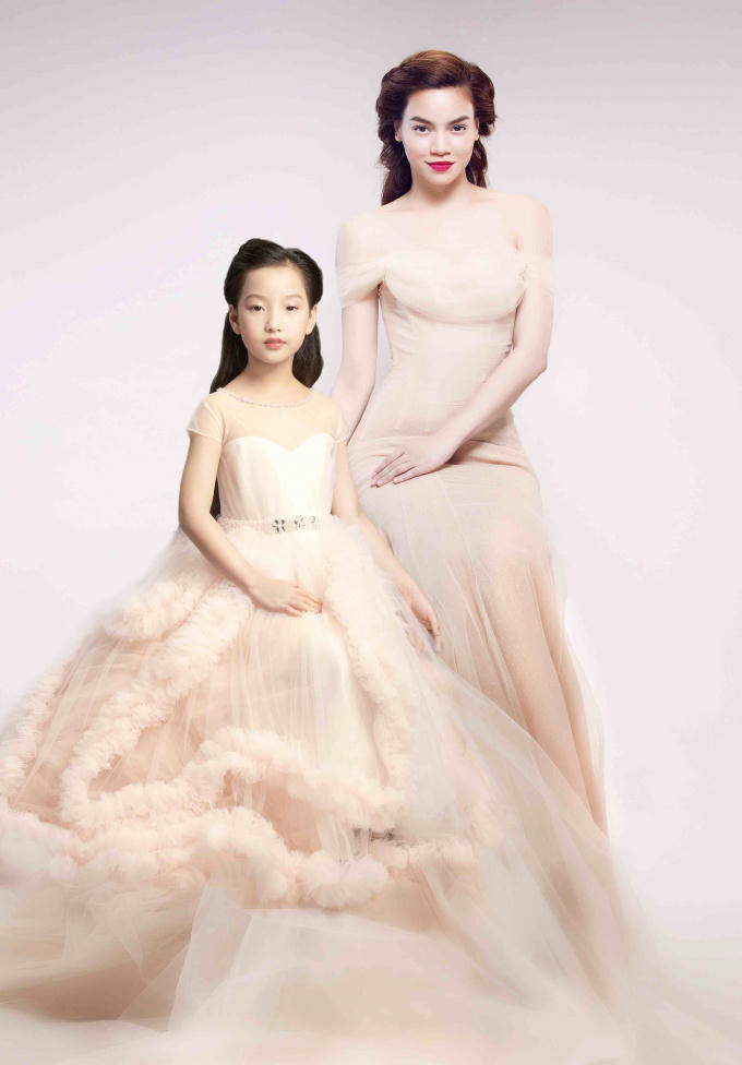 Ho Ngoc Ha va mau nhi Anh Thu - Photo by Jundat (3).