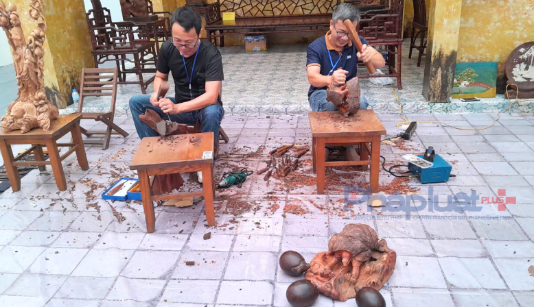 Lễ hội diễn ra với nhiều không gian trưng bày, giới thiệu sản phẩm... (Ảnh: N. Trường).