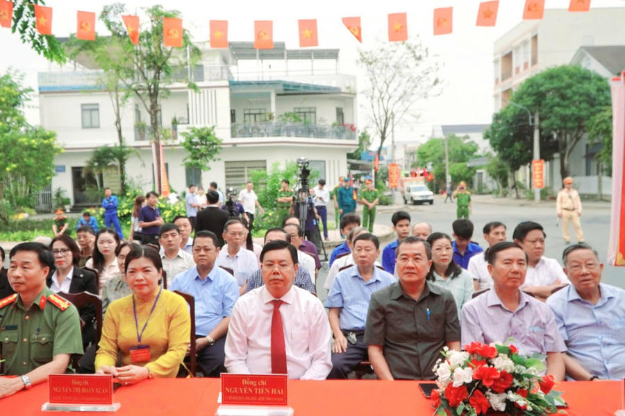 Đại biểu tham dự tại Tổ bầu cử số 68, đơn vị bầu cử số 6, phường Rạch Giá