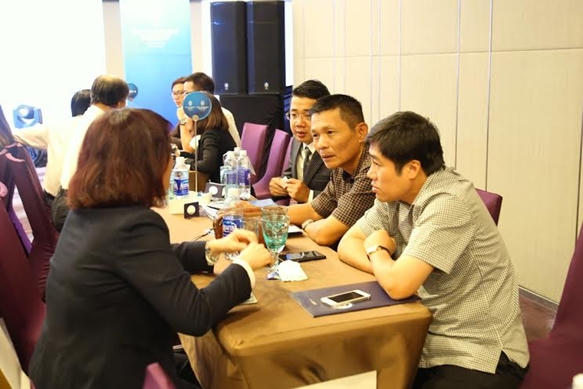 Nhiều nhà đầu tư để ý tới các sản phẩm bất động sản FLC Quy Nhơn bởi những chính sách khủng dành cho khách hàng đầu tư bằng hình thức cam kết theo giá trị USD.