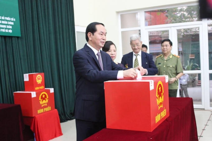 Chủ tịch nước Trần Đại Quang tiến hành bầu cử.
