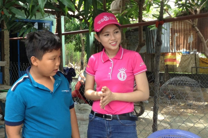 Dự án của cô được các bình luận viên đánh giá cao.