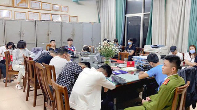 Cá đối tượng tại cơ quan công an. Ảnh: ANTĐ